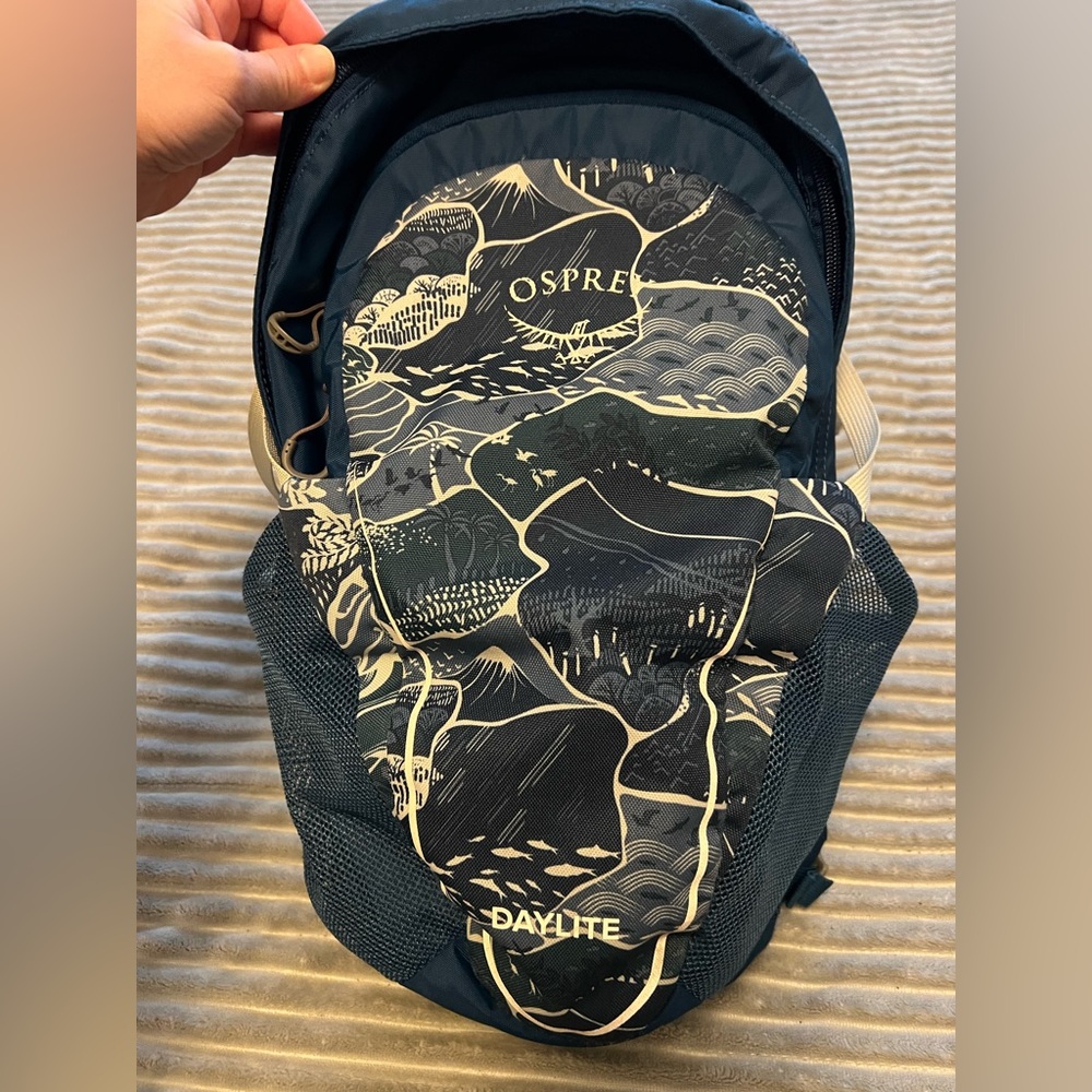Osprey Daylite Backpack Limited Edition Blue Teal White Outdoors Nature Design